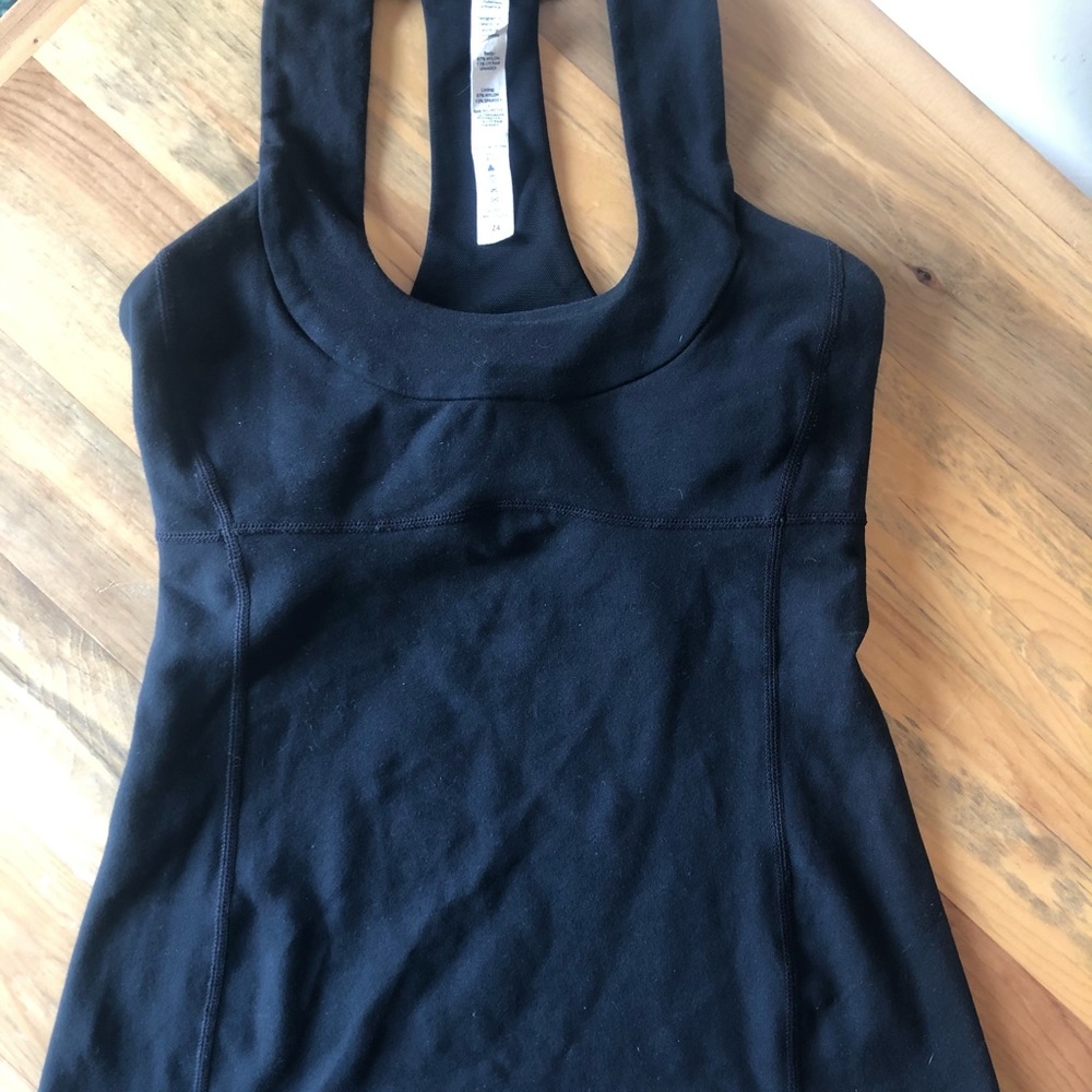 Black lululemon fitted tank with mesh back